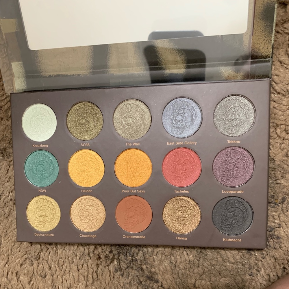 Nomad cosmetics Berlin underground eyeshadowpallet